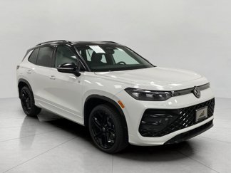 New 2025 Volkswagen Tiguan SE R-Line image 1