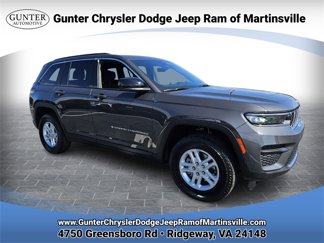 New 2025 Jeep Grand Cherokee Laredo image 1