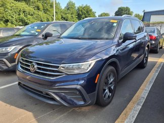 Used 2023 Volkswagen Tiguan SE w/ Panoramic Sunroof Package image 1