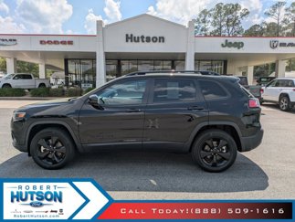 Used 2023 Jeep Cherokee Altitude Lux image 1