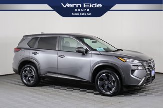 Used 2024 Nissan Rogue SV image 1
