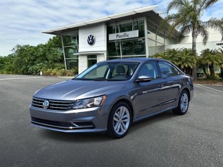 Used 2019 Volkswagen Passat 2.0T Wolfsburg image 1