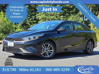 Used 2023 Kia Forte LXS image 1