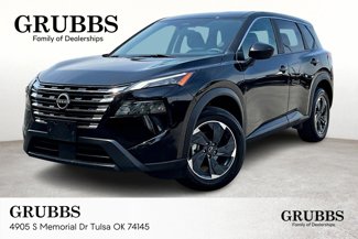 Used 2024 Nissan Rogue SV image 1