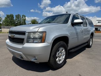 Used 2011 Chevrolet Suburban LT image 1