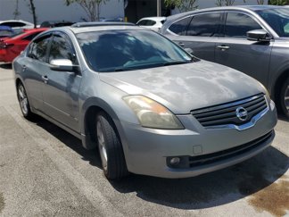 Used 2008 Nissan Altima 3.5 SE w/ Sport Pkg image 1