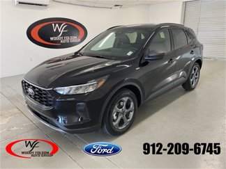 New 2025 Ford Escape Active w/ Active Premium Tech Pack image 1