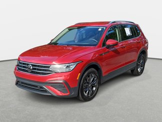 Used 2023 Volkswagen Tiguan SE image 1