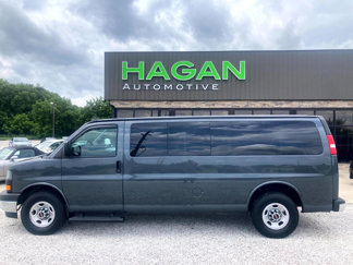 Used 2017 GMC Savana 3500 LT w/ LT Preferred Equipment Group image 1