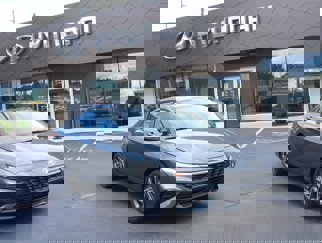 New 2025 Hyundai Elantra Limited video 1
