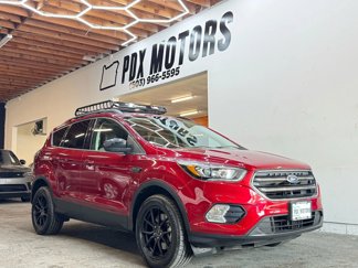 Used 2017 Ford Escape SE w/ SE Sport Appearance Package image 1