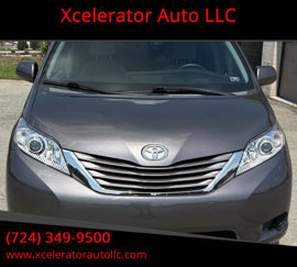Used 2015 Toyota Sienna LE image 1