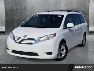 Certified 2016 Toyota Sienna LE image 1