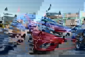 Used 2015 Nissan Versa Note SR w/ SR Tech Package image 1
