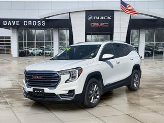 Used 2024 GMC Terrain SLT image 1