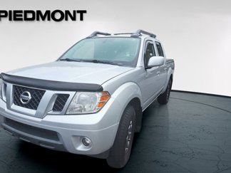 Used 2017 Nissan Frontier PRO-4X image 1