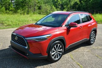 Used 2023 Toyota Corolla Cross XLE image 1