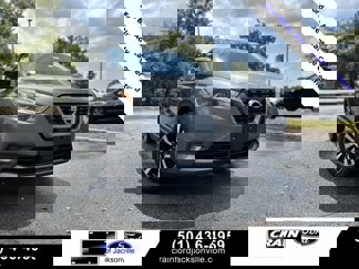 Used 2020 Nissan Kicks SR image 1