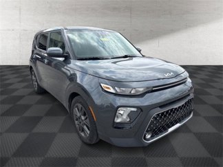 Used 2022 Kia Soul EX image 1