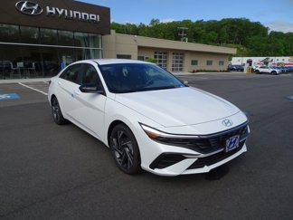 New 2025 Hyundai Elantra Sport image 1