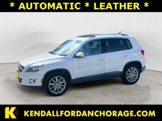 Used 2010 Volkswagen Tiguan SE image 1