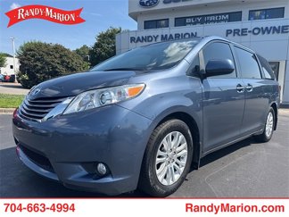 Used 2016 Toyota Sienna XLE image 1