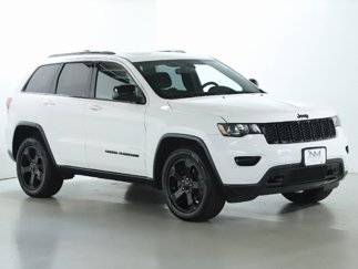 Used 2019 Jeep Grand Cherokee Laredo image 1
