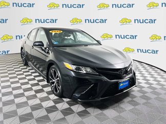 Used 2020 Toyota Camry SE image 1