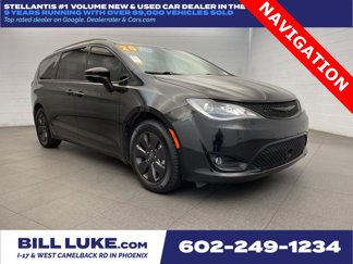 Certified 2020 Chrysler Pacifica Limited image 1