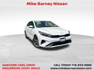 Used 2023 Kia Forte LXS image 1