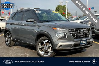 Used 2024 Hyundai Venue Limited image 1