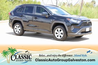 Certified 2020 Toyota RAV4 LE image 1