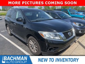 Used 2014 Nissan Pathfinder SV image 1