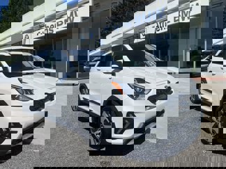 Used 2020 Kia Niro LX image 1