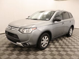 Used 2015 Mitsubishi Outlander ES image 1