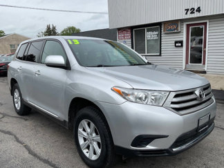 Used 2013 Toyota Highlander FWD image 1