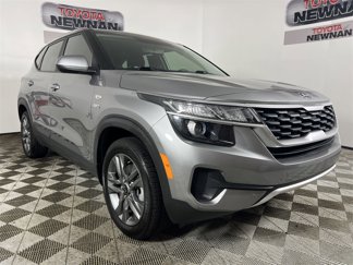 Used 2021 Kia Seltos LX image 1