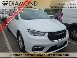 Used 2022 Chrysler Pacifica Touring-L image 1