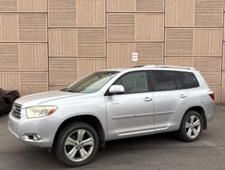 Used 2010 Toyota Highlander Limited image 1