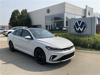 New 2025 Volkswagen Jetta SE video 1