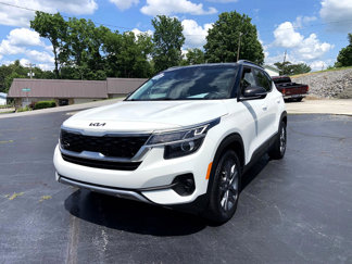 Used 2023 Kia Seltos S w/ Navigation Package image 1
