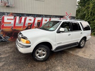 Used 1999 Lincoln Navigator 4WD image 1