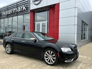 Used 2018 Chrysler 300 Limited image 1