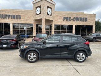 Used 2020 Nissan Kicks S image 1