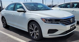 Used 2022 Volkswagen Passat 2.0T SE image 1
