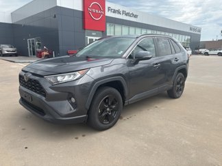 Used 2021 Toyota RAV4 XLE image 1