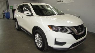 Used 2020 Nissan Rogue SV image 1