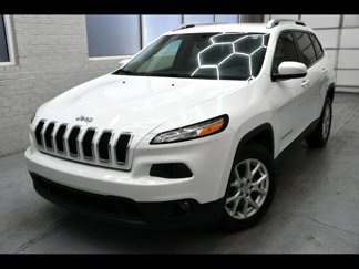 Used 2018 Jeep Cherokee Latitude Plus w/ Comfort/Convenience Group image 1