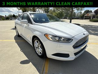 Used 2016 Ford Fusion SE image 1