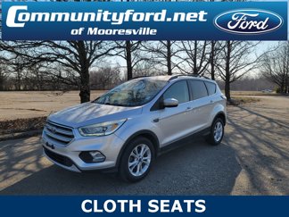 Used 2017 Ford Escape SE w/ Equipment Group 201A image 1